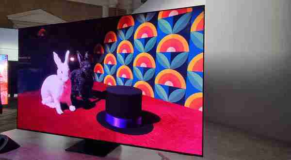 چرا تلویزیون QLED بخریم